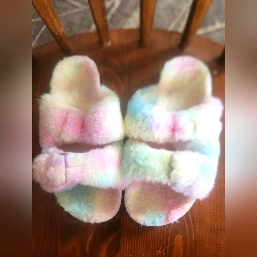 Tye Dye Kids Fluffy Slippers